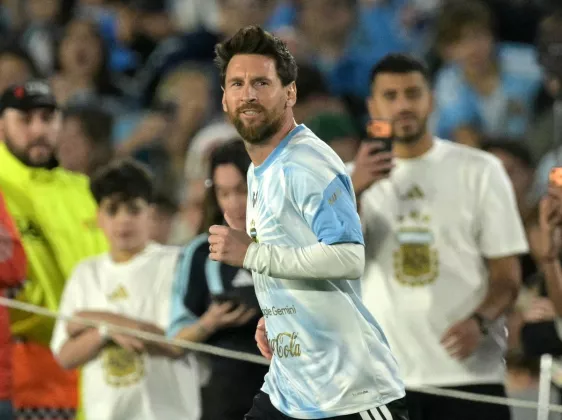 Daftar Trofi dan Penghargaan Individu Lionel Messi Sepanjang Karier