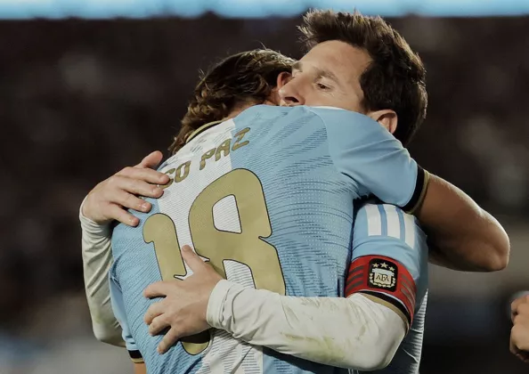 Usai Lionel Messi Pensiun, Gelandang Muda Nico Paz Masuk Kandidat Kuat Pemilik Nomor 10 di Argentina