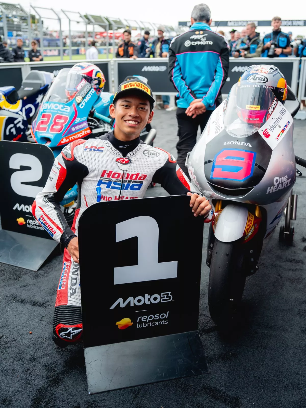 Veda Ega Pratama Cetak Sejarah! Raih Pole Position Moto3 Australia 2026