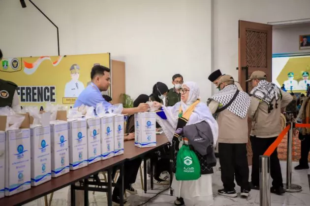 Satu Jemaah Wafat di Tanah Suci, Rombongan Perdana Haji Kota Tangerang Tiba di Tanah Air
