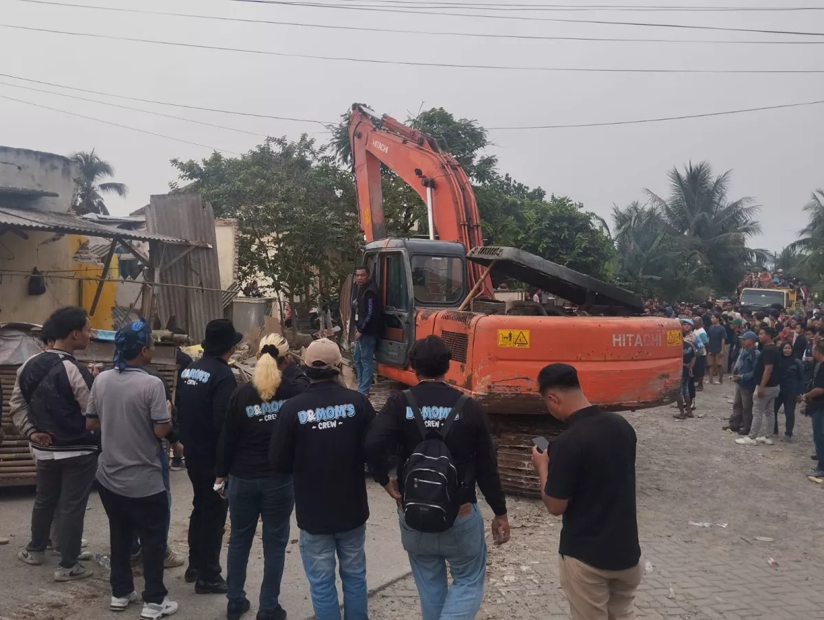 Eksekusi Bangunan Liar di Cisoka Tangerang Ricuh, 4 Orang Ditangkap Polisi