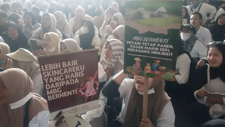 Tuntut Program MBG Berlanjut, 1.500 Pekerja Gizi Demo di Kantor Bupati Tangerang