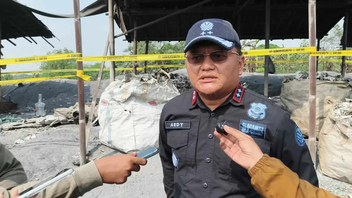 KLH Segel Lapak Pengolahan Aluminium Foil Ilegal di Tangerang