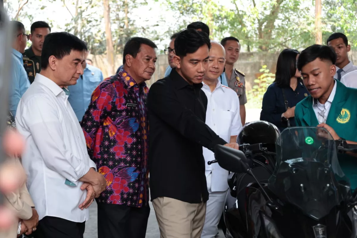 Gibran Rakabuming Tinjau Pabrik Motor Listrik di Balaraja, Dukung Industri Transisi Energi Bersih