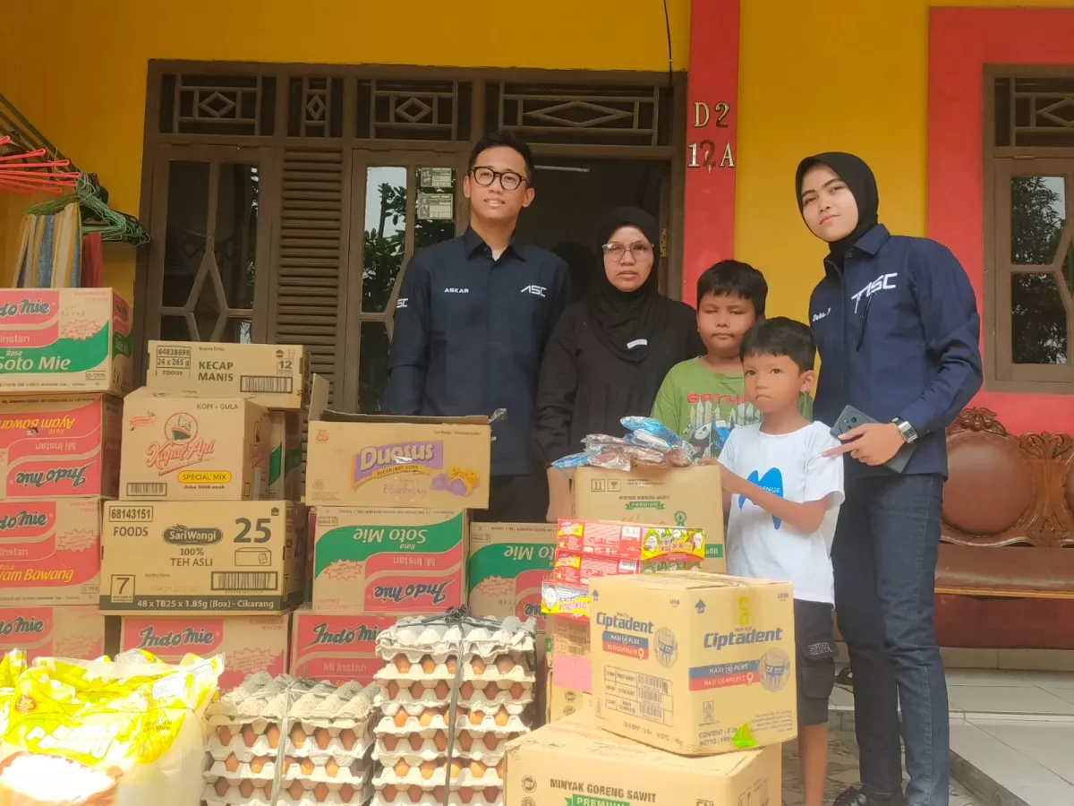 Wakil Ketua Komisi III DPR Ahmad Sahroni Bantu Keluarga Ojol Korban Pembunuhan di Tangerang