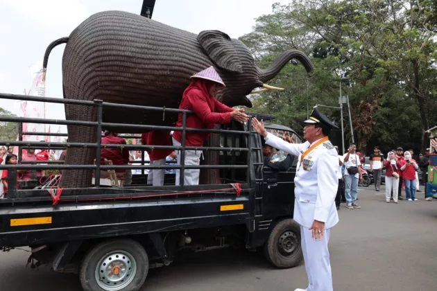 Semarak HUT ke-81 RI, Pawai Replika Tank hingga Gajah di Kabupaten Tangerang