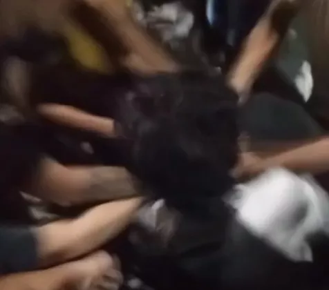 Pelaku Maling Motor di Periuk Tangerang Babak Belur Digulung Warga!