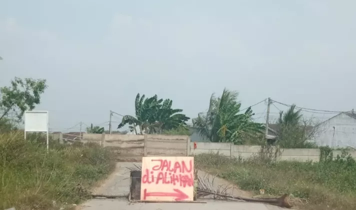 Puluhan Tahun Jadi Akses Umum, Jalan Hasil Program AMD di Rajeg Tangerang Ditutup Beton