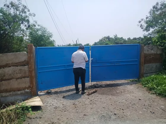 Imbas Jalan Utama Dipagari Beton, Warga Rajeg Tangerang Terisolasi!