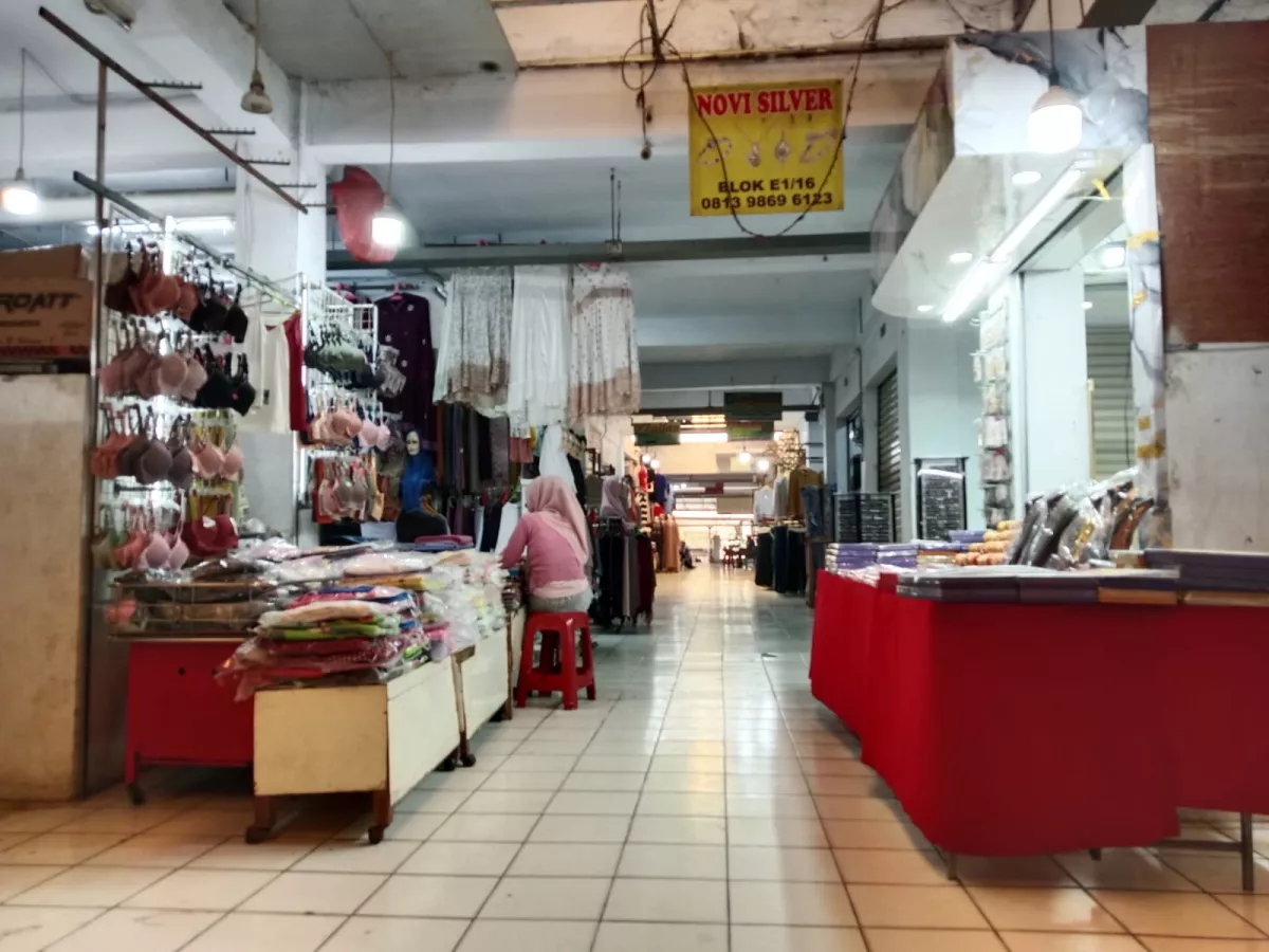 Pasar Tradisional Tigaraksa Sepi Pengunjung, Banyak Pedagang Gulung Tikar