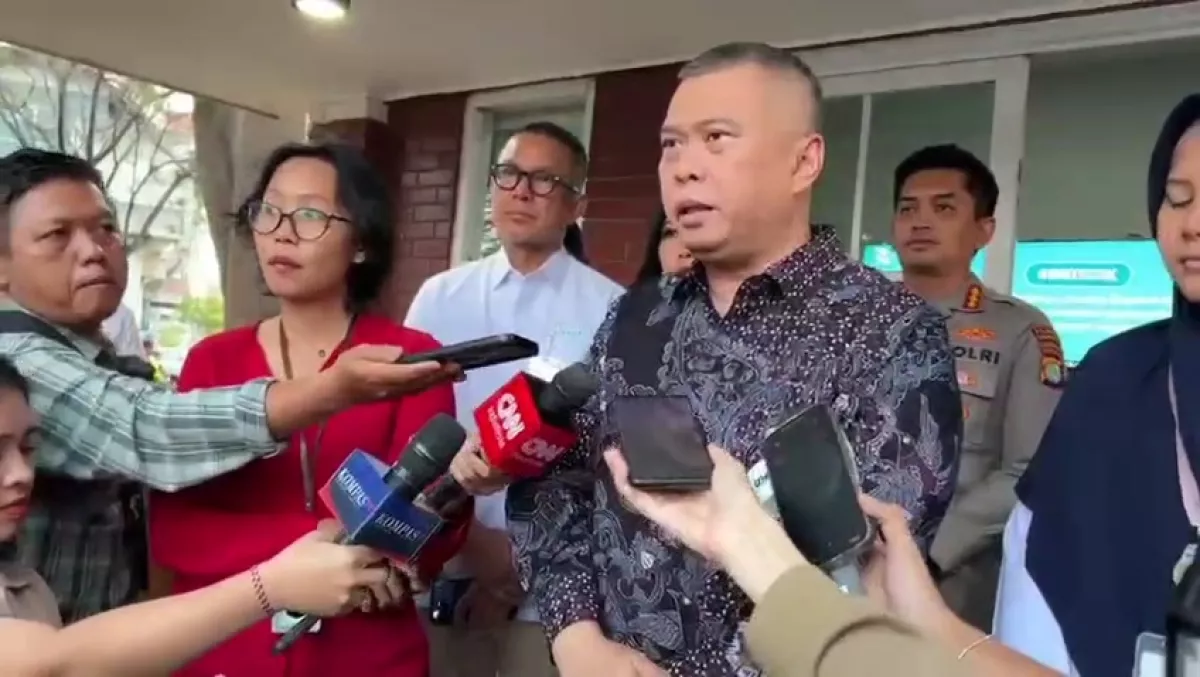 Angin Mengarah ke Timur, Menhub Tutup 8 Bandara hingga Tengah Malam Akibat Abu Anak Krakatau