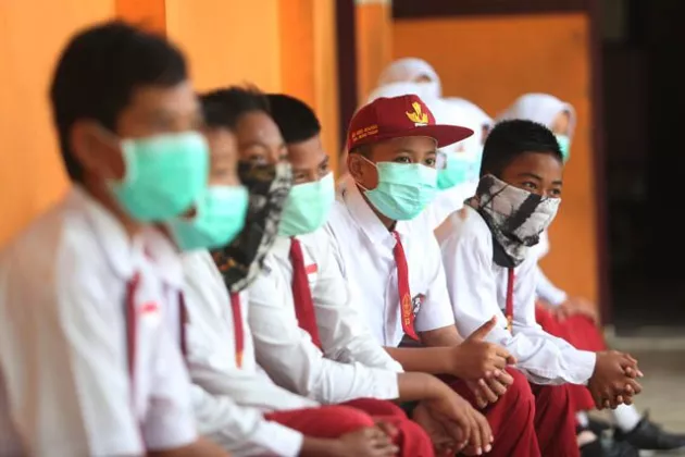Dampak Abu Anak Krakatau: Siswa di Tangerang Wajib Masker, Potensi PJJ Jika Situasi Memburuk