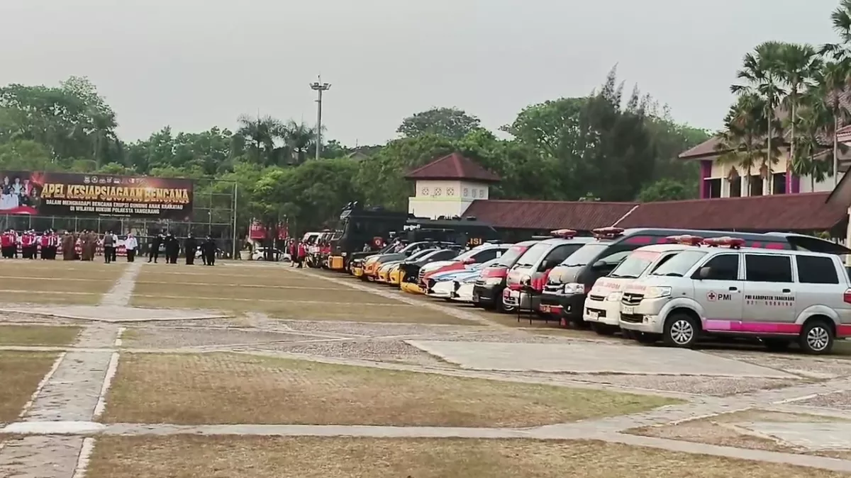 Antisipasi Dampak Erupsi Gunung Anak Krakatau, Pemkab Tangerang Siagakan Ambulans hingga Water Cannon