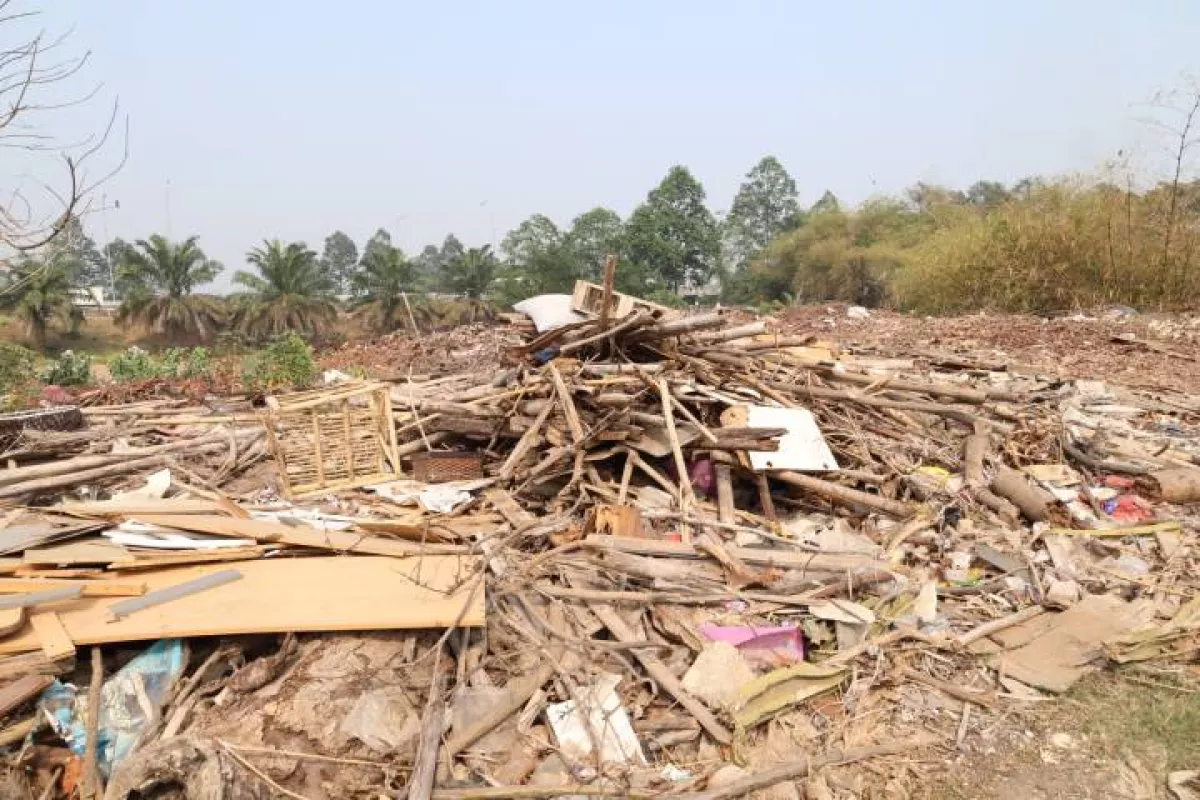 Pemkot Tangerang Segel TPS Ilegal Seluas 8.000 Meter di Pinang
