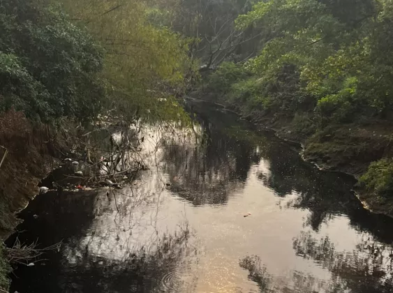 Sungai Cimanceri Hitam Pekat, Diduga Tercemar Limbah Industri