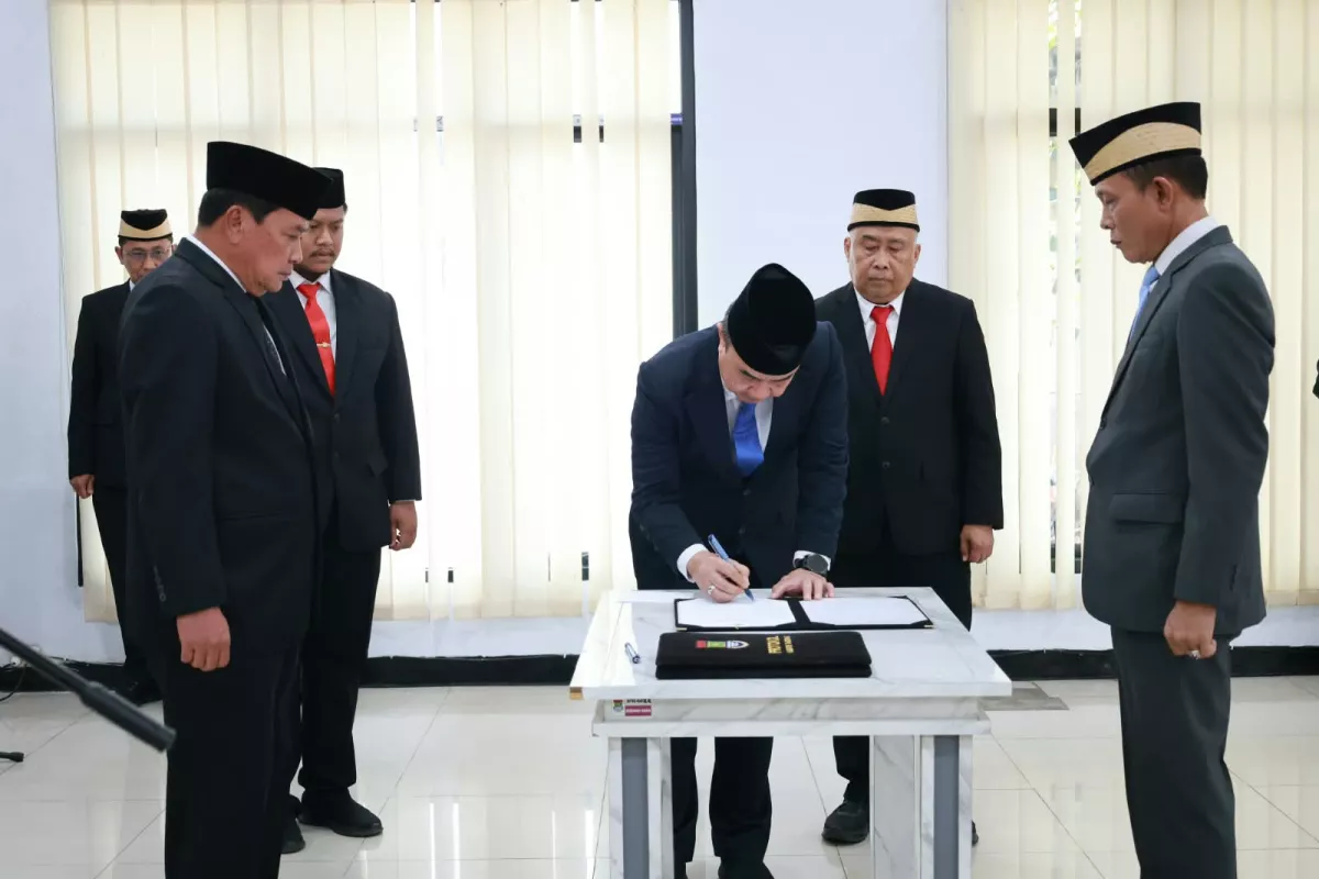 Bupati Tangerang Rotasi Pejabat, Ana Supriatna Dicopot dari Jabatan Kasatpol PP