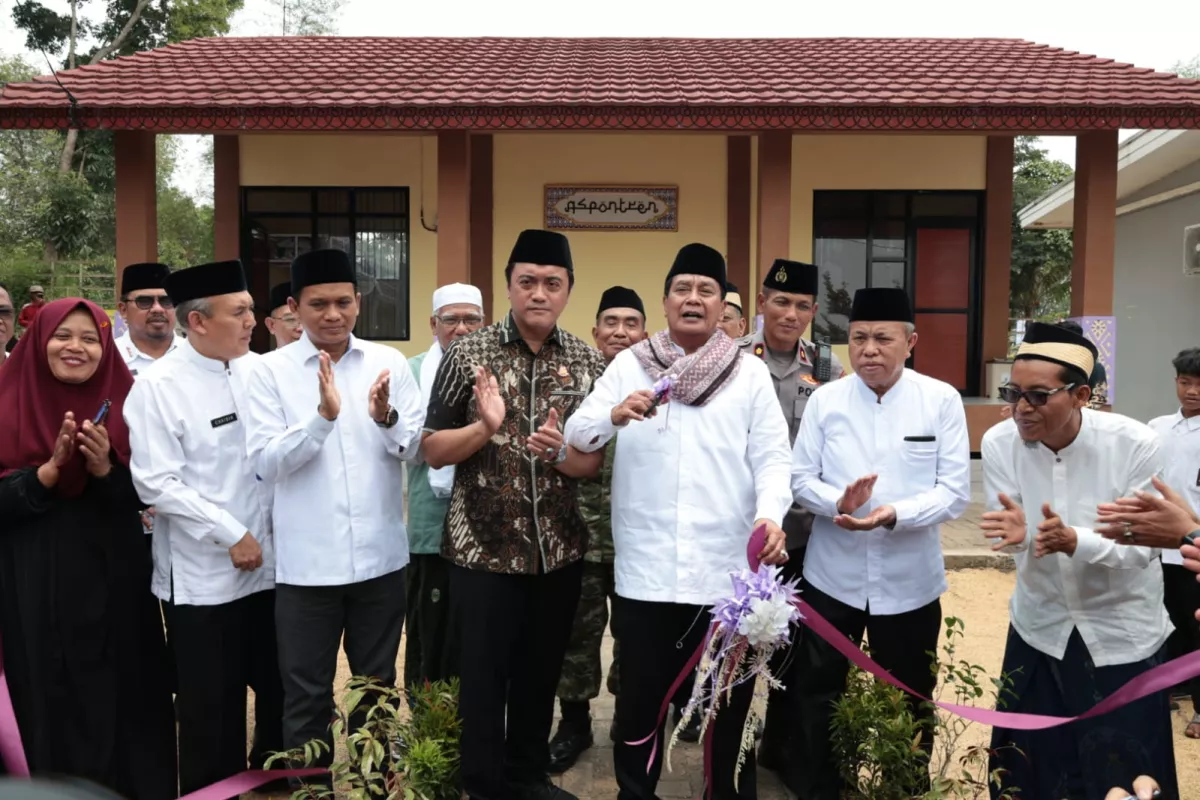 Resmikan Asrama Ponpes Ishlaahul Ummah, Bupati Tangerang: Santri Lebih Nyaman dan Aman Menuntut Ilmu