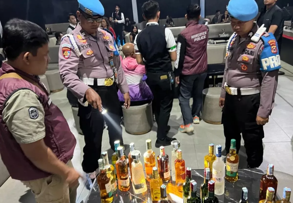 Polda Banten Gelar Operasi Sarang Narkoba, 70 Pengunjung THM Dicek Urine!