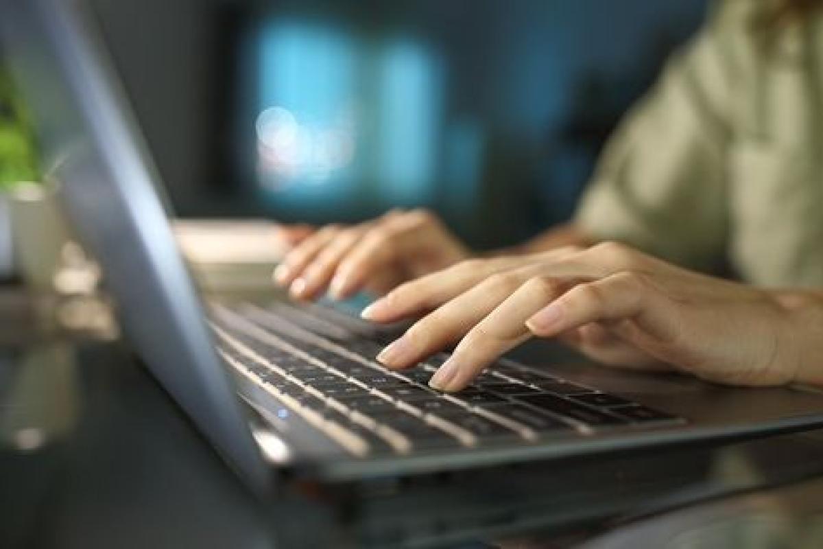 Berikut Ini Cara Cek Tipe Laptop HP Kamu, Ternyata Gampang Banget!