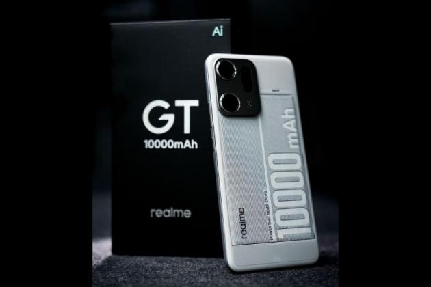 Realme Kenalkan Ponsel Terbaru Berkapasitas Baterai 10.000 mAh