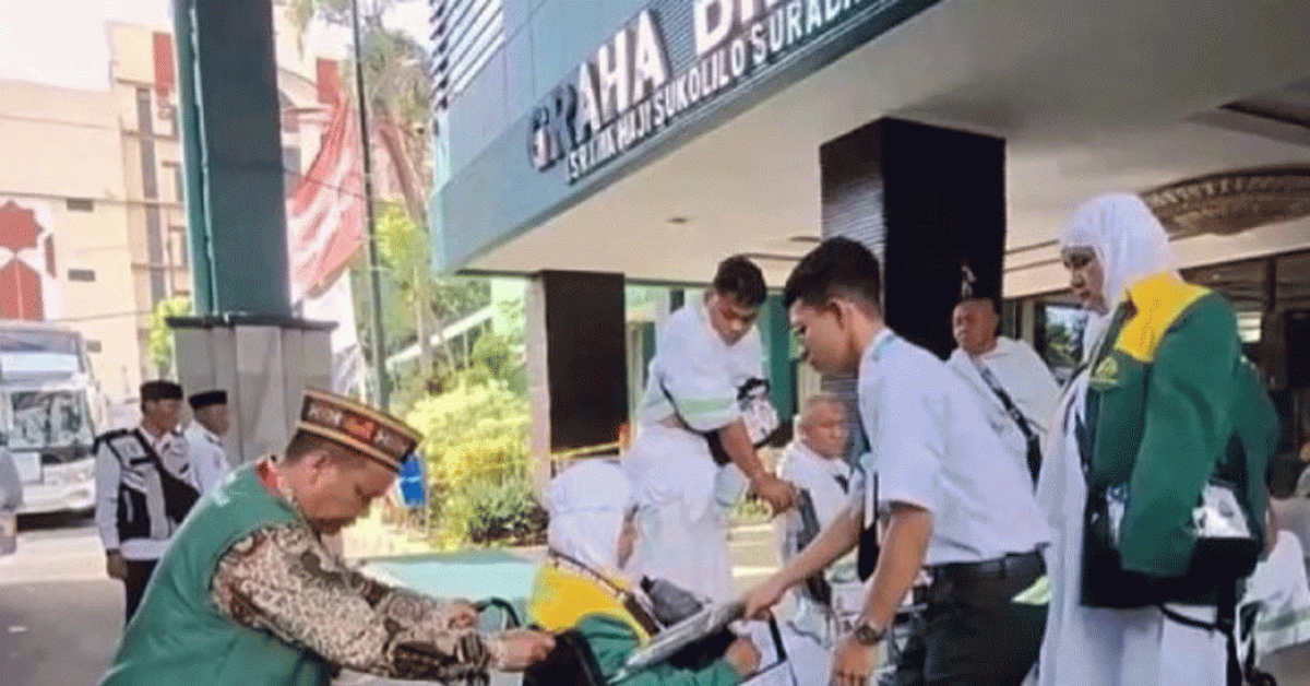 Melalui Embarkasi Surabaya, 648 Calon Haji Asal NTT Terbang ke Tanah Suci