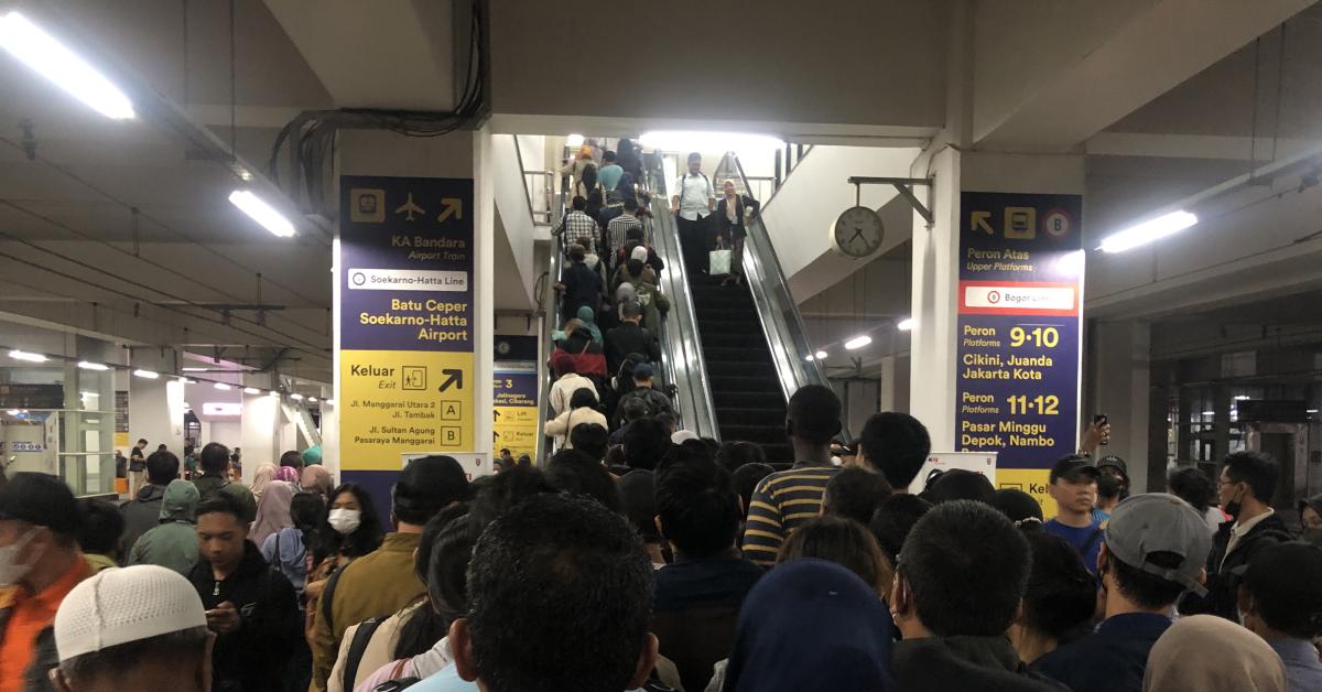 Eskalator Stasiun Manggarai Mati Lagi, Penumpang dan Petugas Adu Mulut