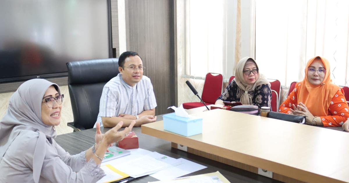 Humas Monitoring Penerapan UU KIP pada Bapelitbangda dan Perumda Tirta Patriot Bekasi