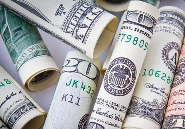 Dolar Merangkak Naik Dari Posisi Terendah Dua Bulan, Bagaimana Dengan Rupiah?