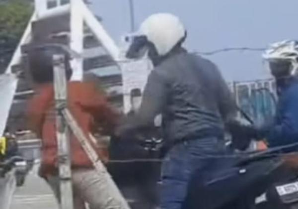 Viral Pria Dipukul dan Diancam Menggunakan Linggis di Jalanan Bekasi, Polisi Lakukan Penyelidikan 
