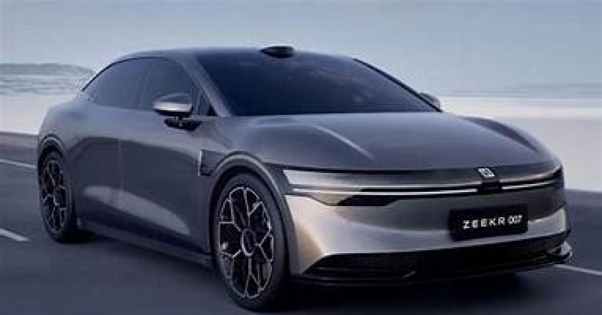 Intip Harga dan Spesifikasi Toyota Crown Signia 2025, Disebut-sebut Mirip dengan Lexus?