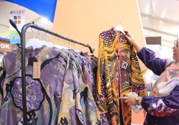 Dewi Sambi, Batik dan Tenun Dari Kota Tangerang yang Sukses di Kancah UMKM