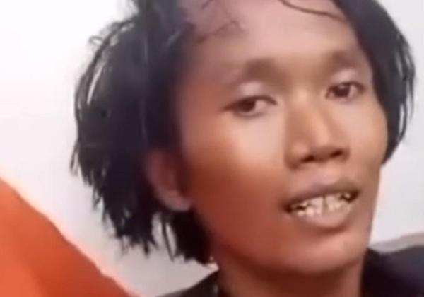 Brutal! Pengamen Pukul Wajah Ibu-Ibu, Warga Geram Rantai Pelaku di Tempat