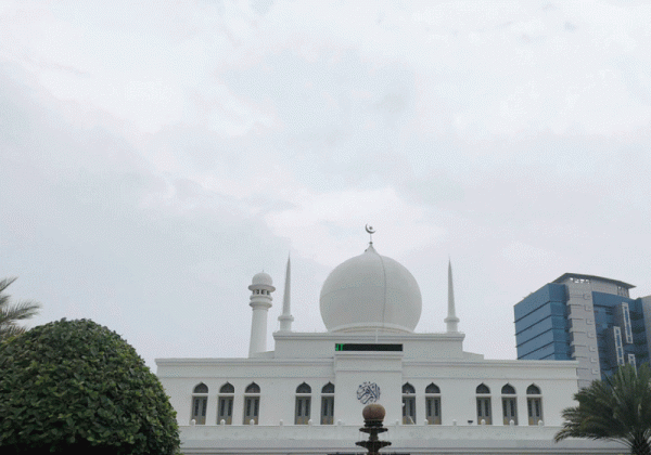 Masjid Agung Al Azhar Bakal Potong 13 Sapi dan 25 Kambing Besok Termasuk Milik Gibran