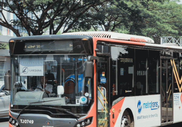 Heru Bakal Tambah Ratusan Bus Listrik Transjakarta hingga Akhir Tahun Ini