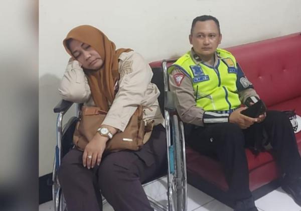 Satlantas Polresta Tangerang Evakuasi Pengemudi Wanita yang Diserang Vertigo di Tol Tangerang Merak