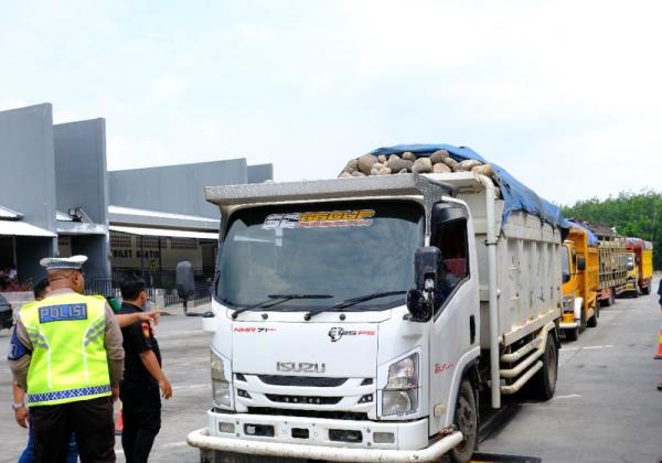 18 Kendaraan Terjaring Dalam Operasi Over Dimension Over Load di Jalan Tol Medan-Kualanamu-Tebing Tinggi