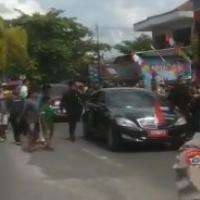 Viral Ambulans Bawa Orang Sakit di Stop Gegara Rombongan Jokowi Lewat di Sampit, Netizen: Kalau Pasien Meninggal Gimana? 030649