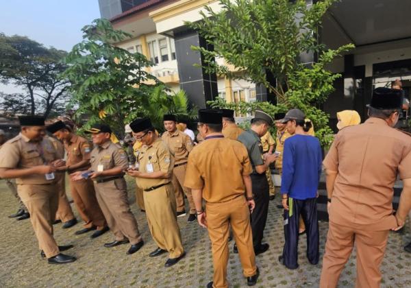 Petir 'Kakek Zeus' Sambar ASN, Hape Pegawai Kecamatan Sepatan Tangerang Diperiksa