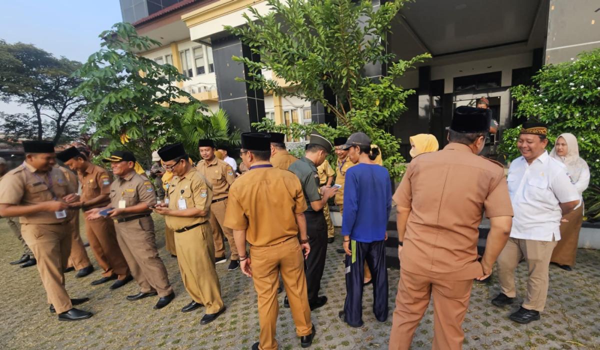 Petir 'Kakek Zeus' Sambar ASN, Hape Pegawai Kecamatan Sepatan Tangerang Diperiksa
