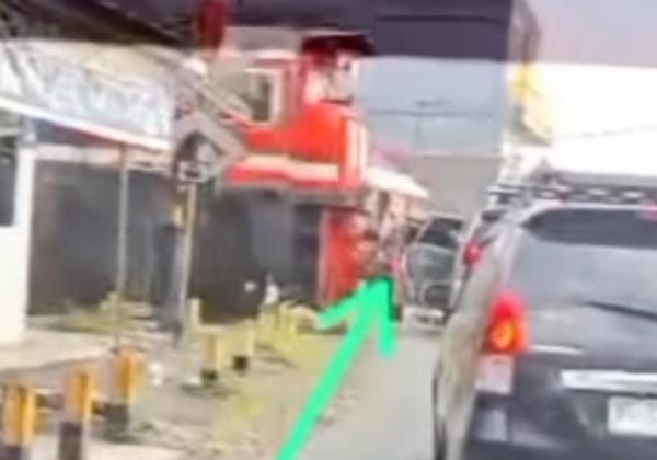Detik-detik Kecelakaan Maut di Perlintasan KA OKU: Minibus Dihantam Kereta Akibat Palang Pintu Tak Berfungsi