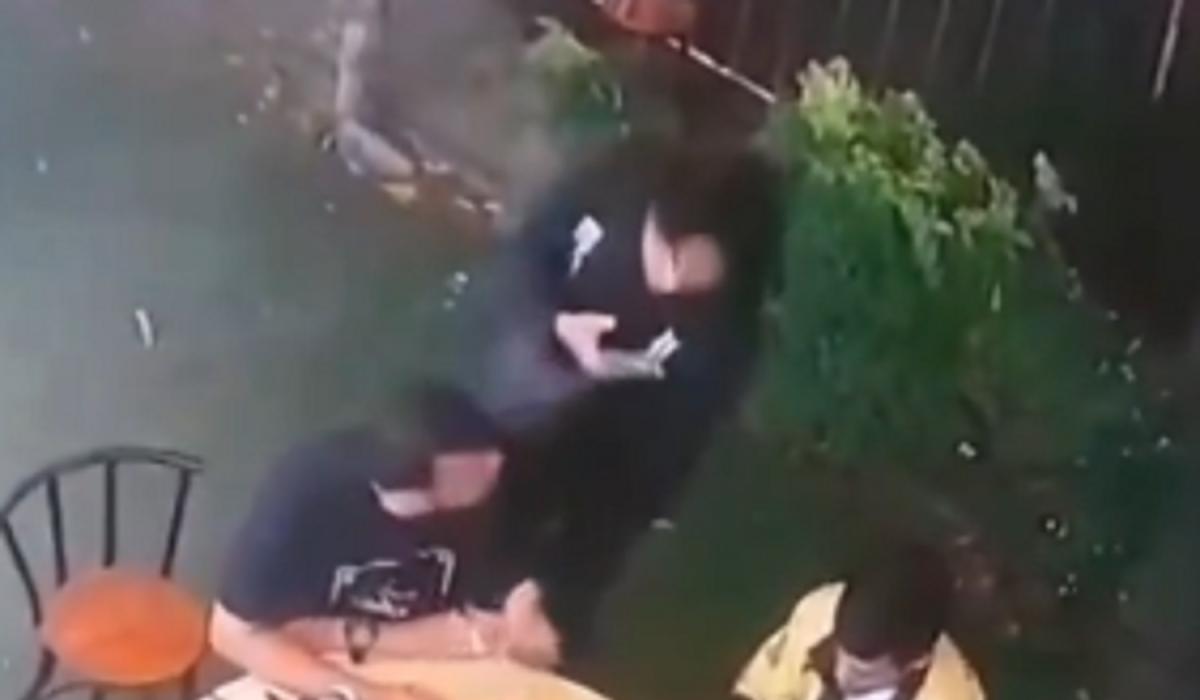 Viral! Asyik Main Judi Online di Kafe Sumut, Langsung Disergap Polisi