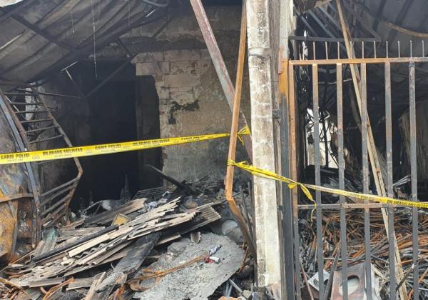 Keluarga Gudang Perabotan yang Tewas Terbakar di Bekasi Dikenal Sering Berbagi