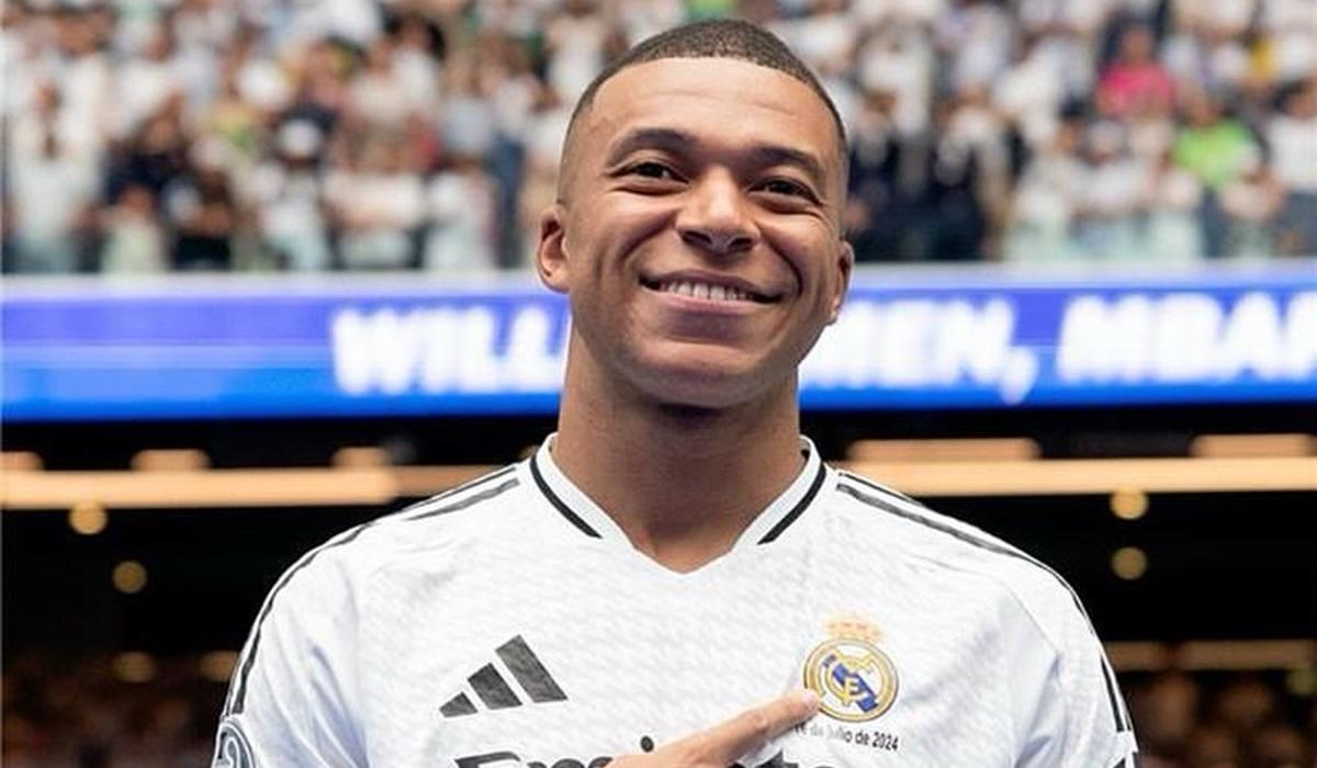 Real Madrid Perkenalkan Mbappe di Depan Puluhan Ribu Suporter