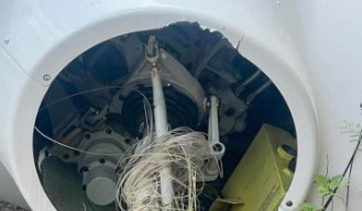 Diduga Terlilit Tali Layangan, Helikopter Berpenumpang 5 Orang Jatuh di Bali