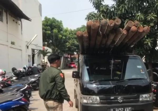 Kelompok Pencuri Tiang Kabel Fiber Optik Ditangkap Warga, Salah Satu Pelaku Oknum Polisi