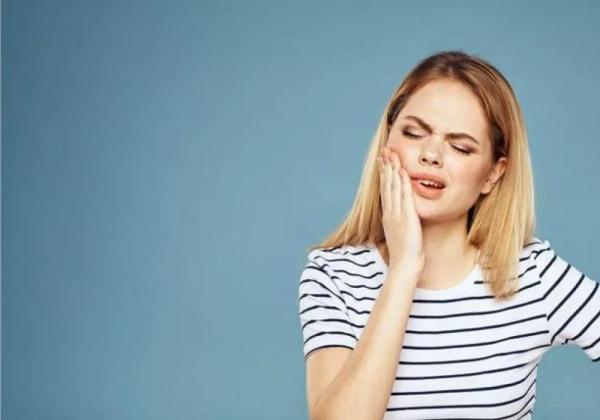 Mengatasi Sakit Gigi, Ini Cara Ampuh yang Bisa Anda Coba Tanpa Harus ke Dokter!