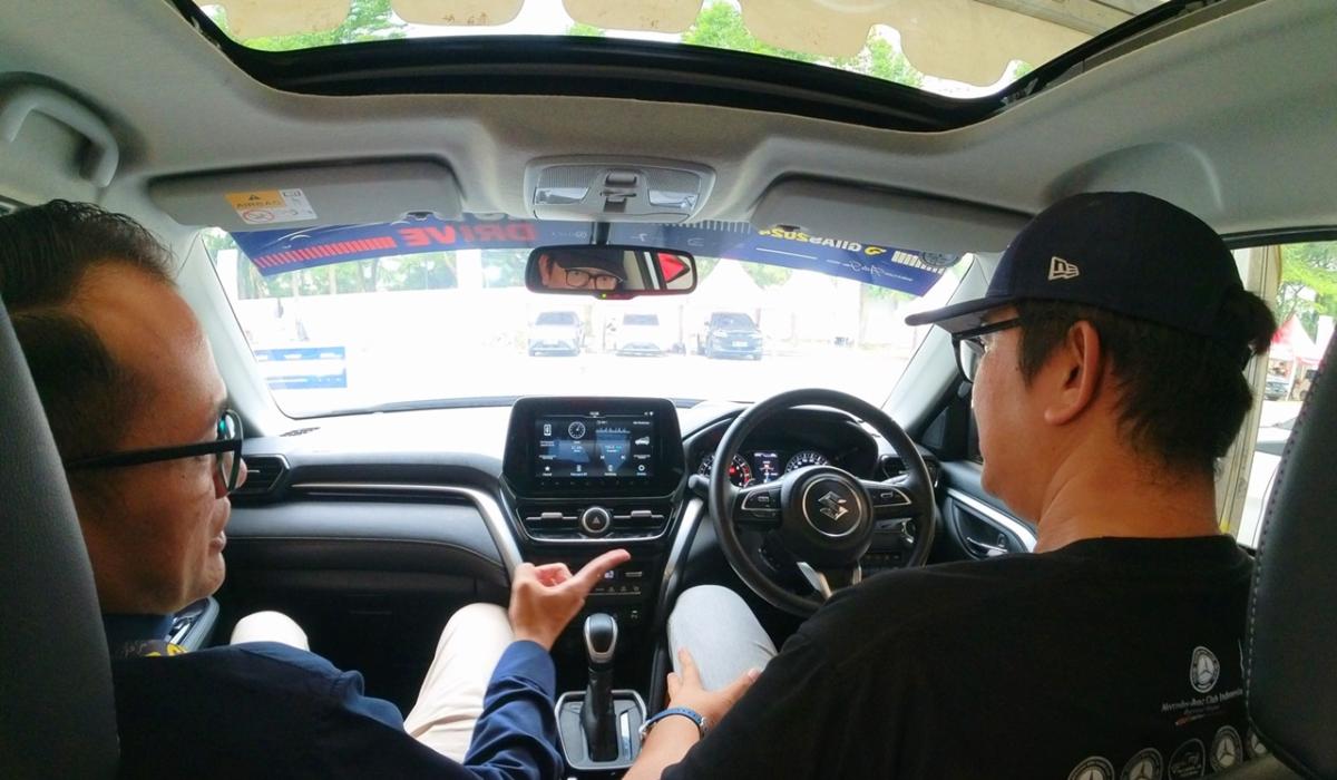 Nikmati Test Drive Mobil Suzuki di GIIAS 2024 Bisa Bawa Pulang Sepeda Motor atau Logam Mulia