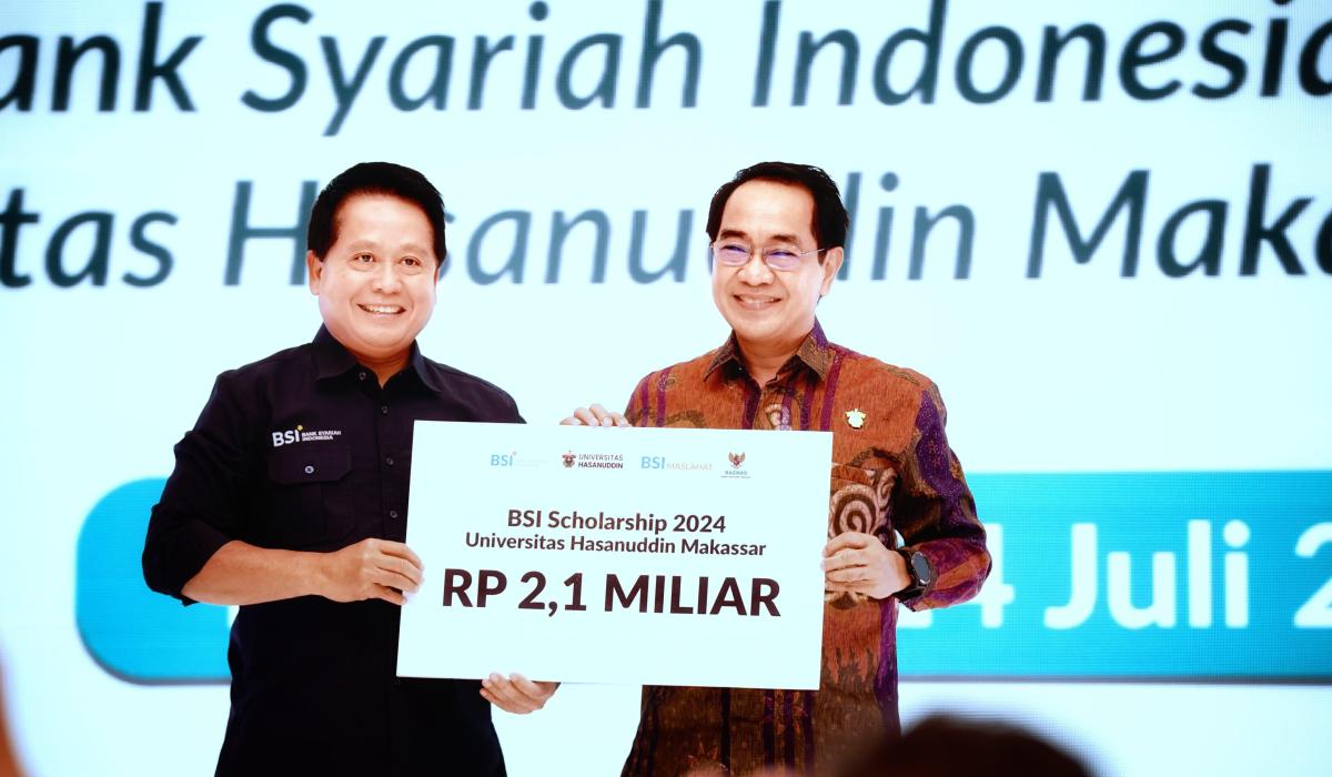 BSI Gelar CEO Mengajar di Makassar dan  Berikan Beasiswa Rp5,5 Miliar