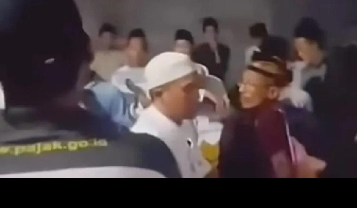 Geger! Video Penolakan Ibadah Umat Kristen di Teluk Naga Beredar, Pemkab Beri Tanggapan