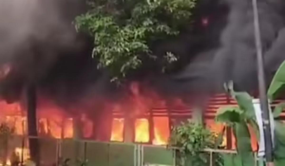 Kebakaran SDN Pondok Bambu 01, Penjaga Sekolah Tersisa Pakaian di Badan